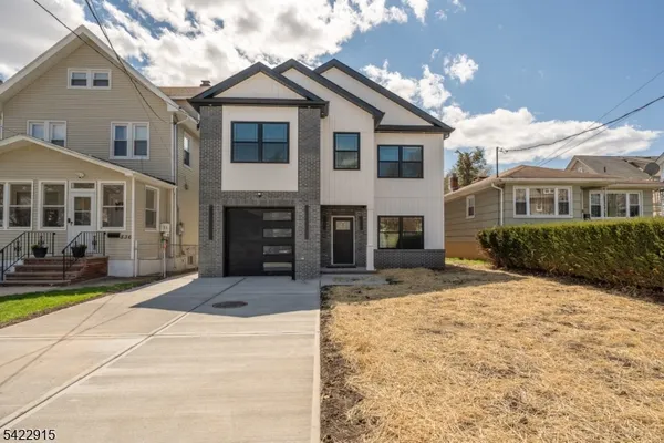 $999,000 | 540 Muriel Parkway, Elizabeth, NJ 07208