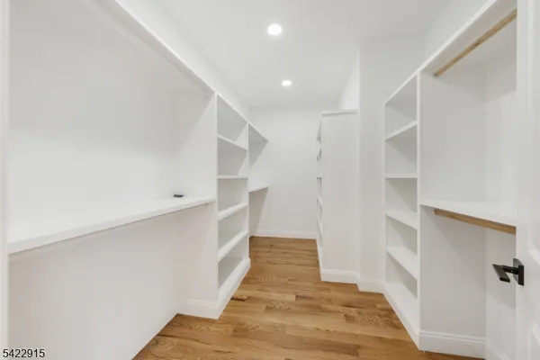 $999,000 | 540 Muriel Parkway, Elizabeth, NJ 07208