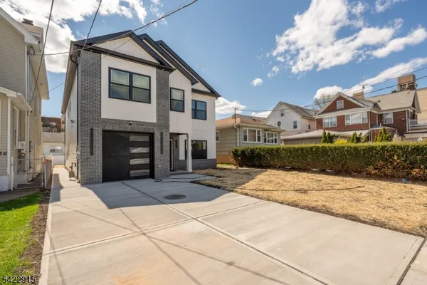 $999,000 | 540 Muriel Parkway, Elizabeth, NJ 07208