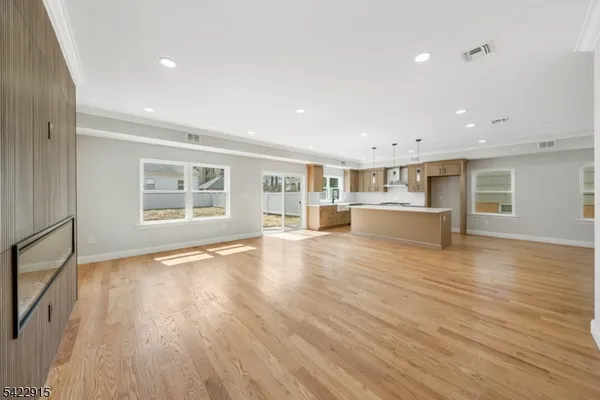 $999,000 | 540 Muriel Parkway, Elizabeth, NJ 07208