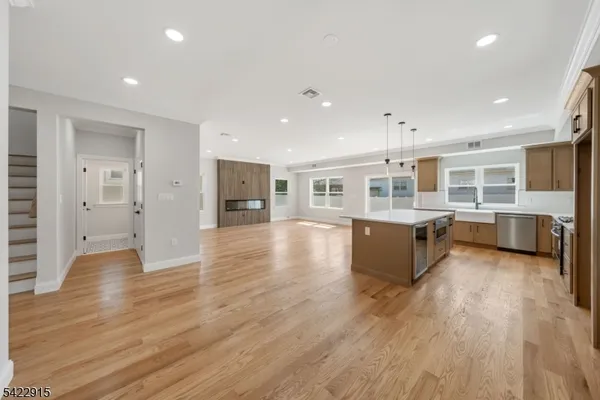 $999,000 | 540 Muriel Parkway, Elizabeth, NJ 07208