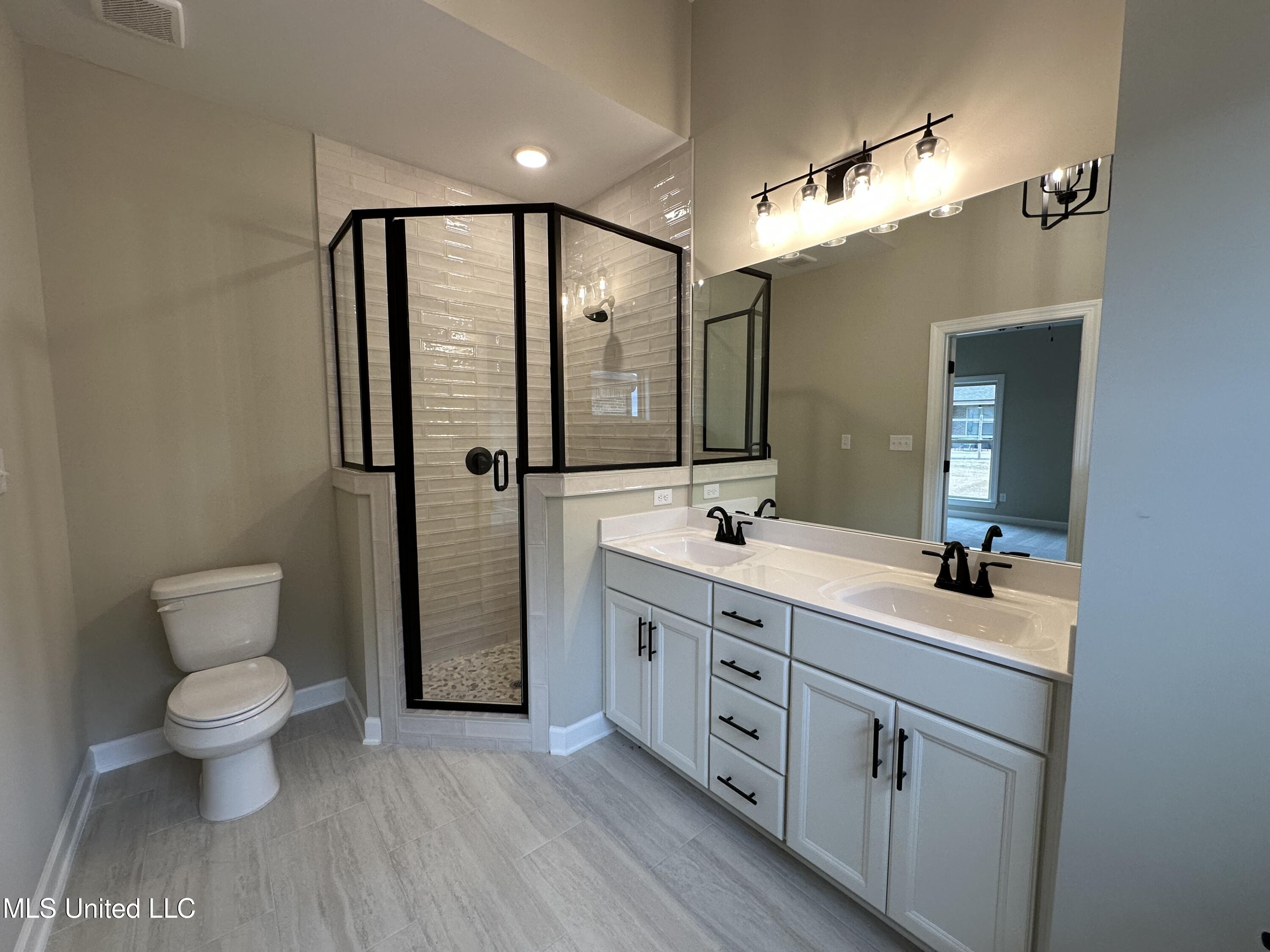 3041 School Loop Rd Lake Lake Cormorant, MS 38641 - Photo 9 of 14 IMG_7477