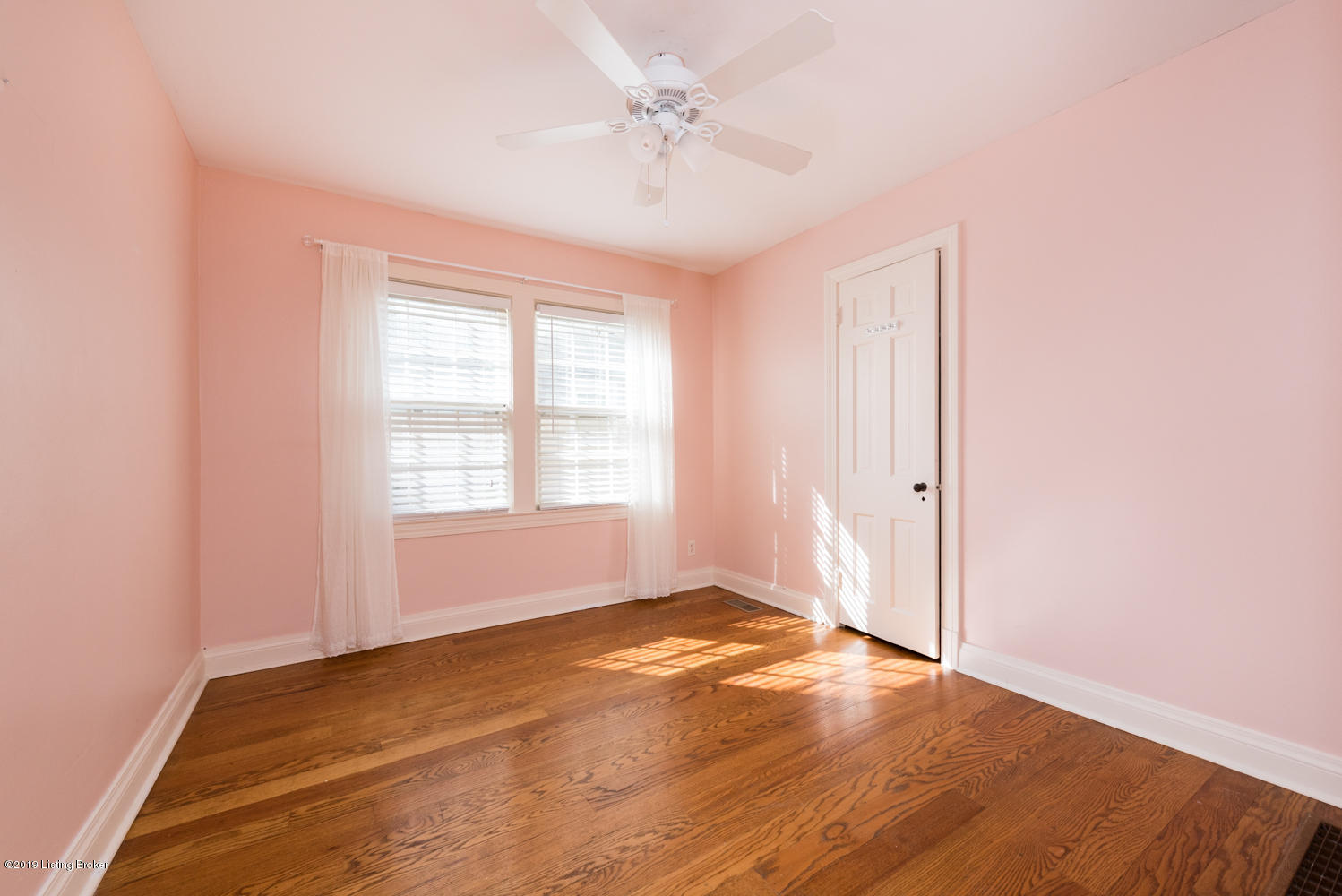 4019 Hillsboro Road Louisville, KY 40207 - Photo 21 of 37 4019 Hillsboro (21 of 37)