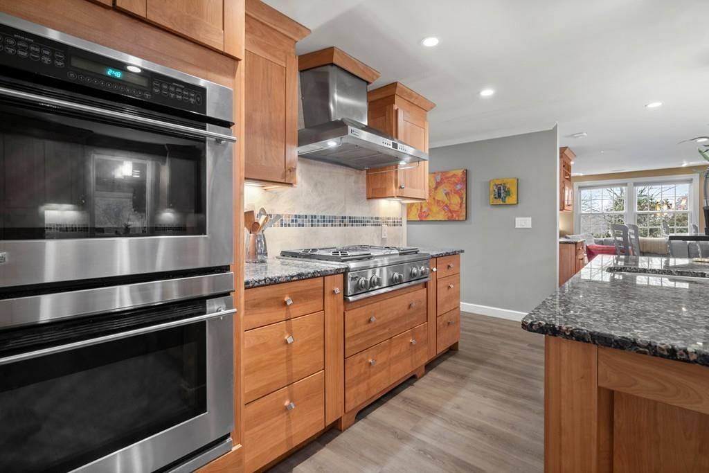 44 Mansfield Road Wellesley, MA 02481 - Photo 11 of 38