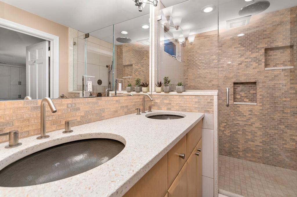 44 Mansfield Road Wellesley, MA 02481 - Photo 21 of 38