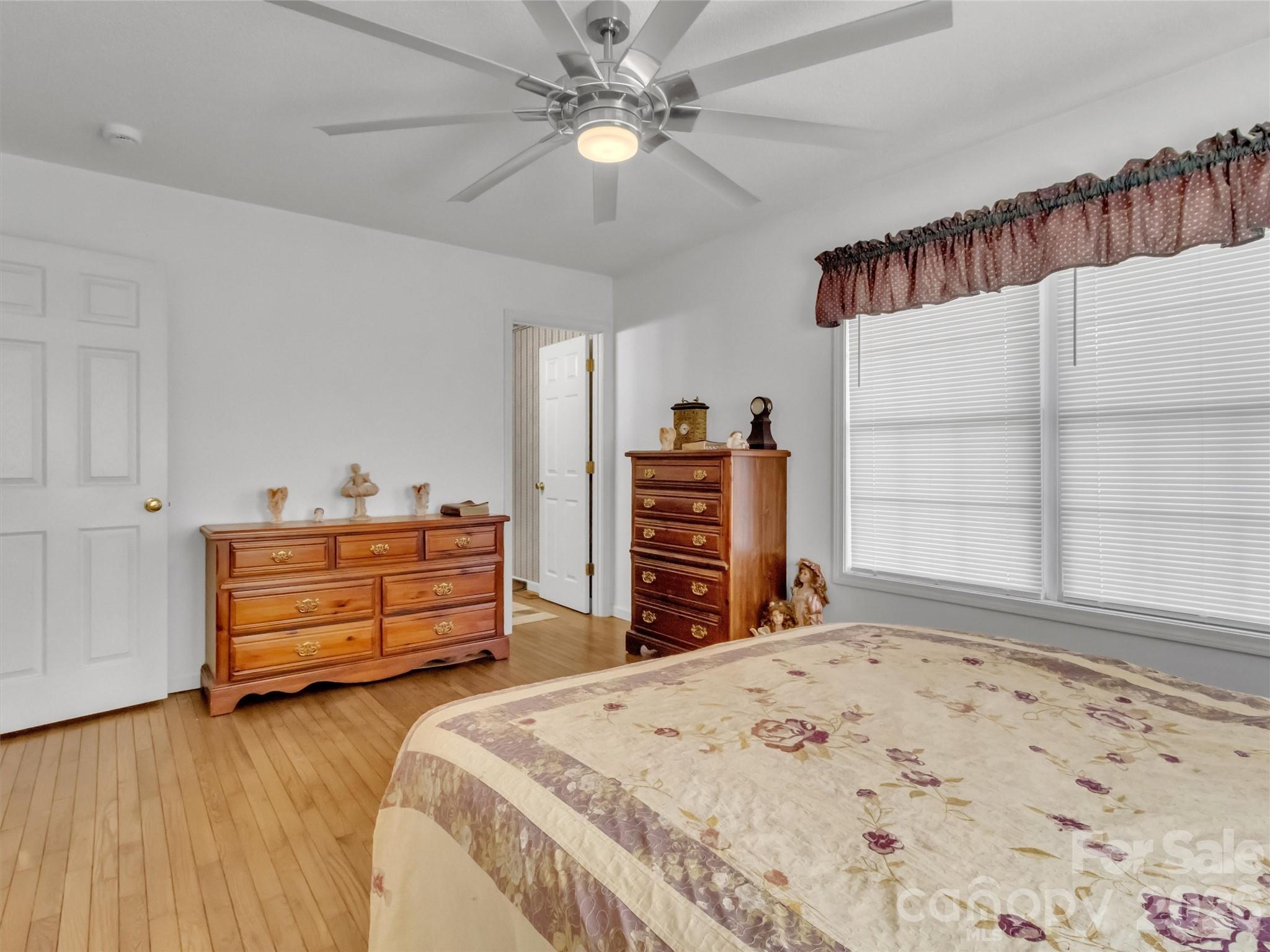 39 Millard Cove Road Leicester, NC 28748 - Photo 13 of 48