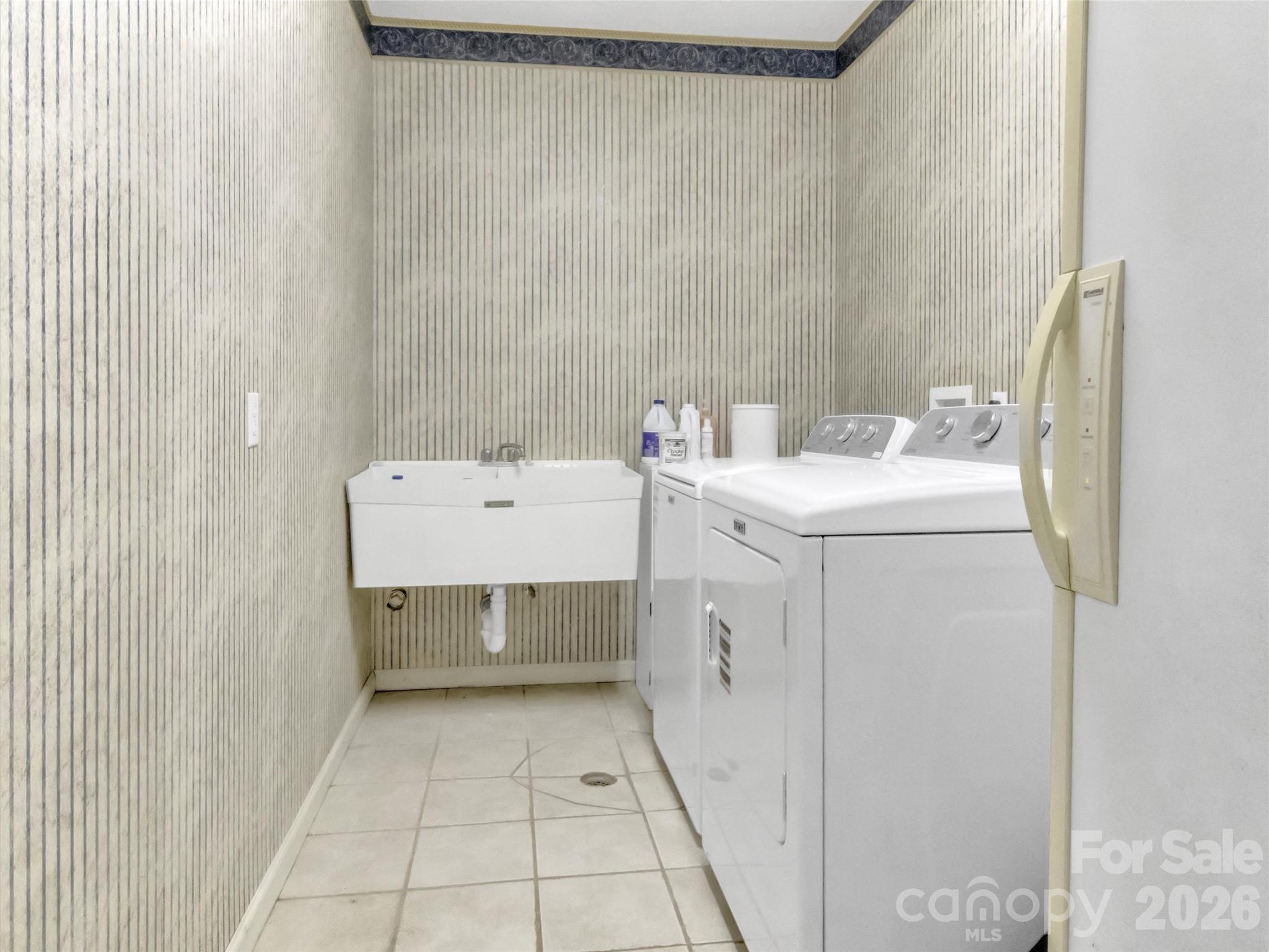 39 Millard Cove Road Leicester, NC 28748 - Photo 19 of 48