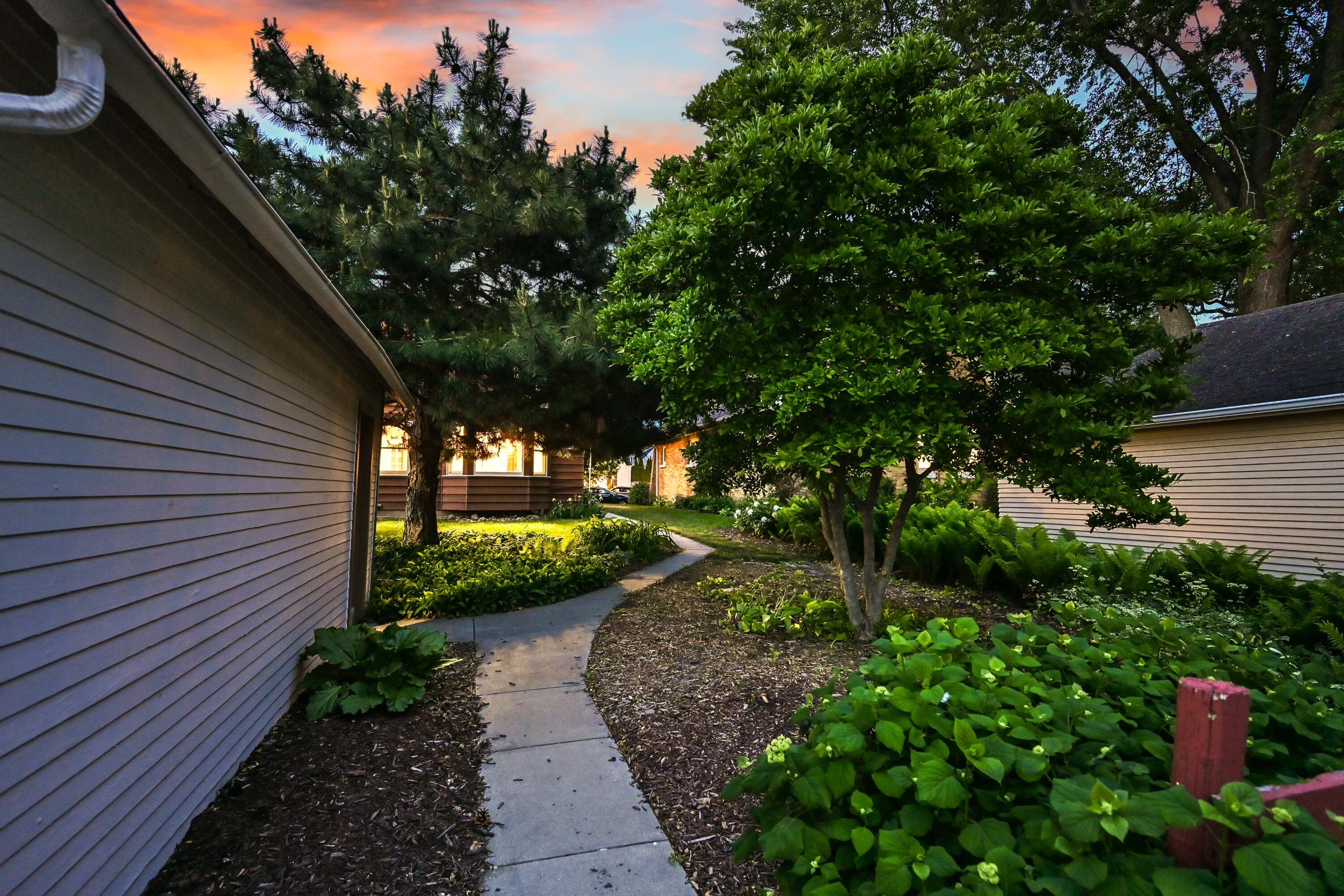 2963 North 70th Street Milwaukee, WI 53210 - Photo 39 of 43 48