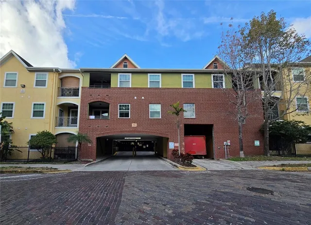 $1,490 | 1910 East Palm Avenue, Unit 11210, Tampa, FL 33605