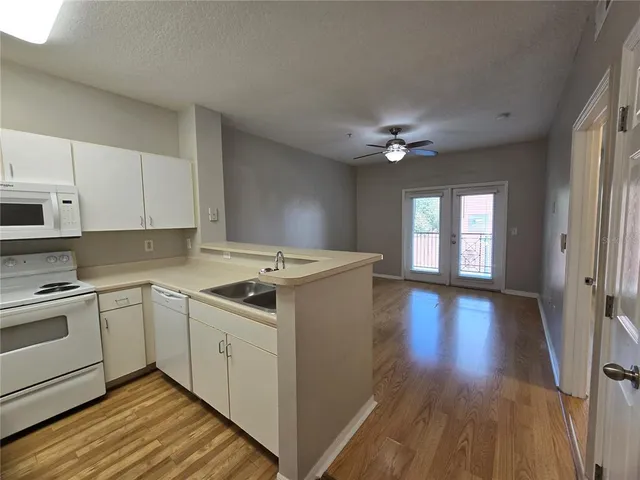 $1,490 | 1910 East Palm Avenue, Unit 11210, Tampa, FL 33605