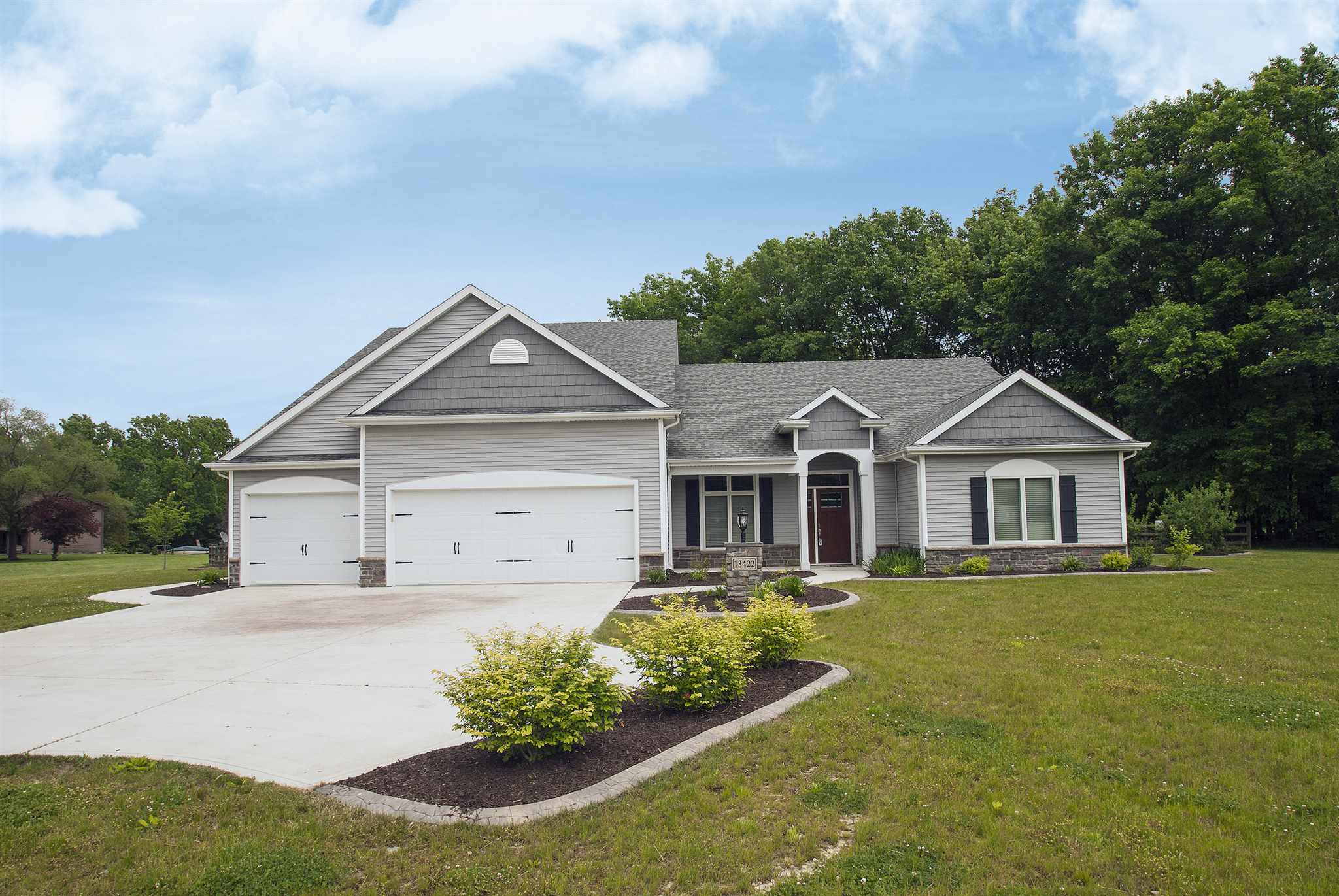 13422 Tonkel Road Fort Wayne, IN 46845 - Photo 1 of 36