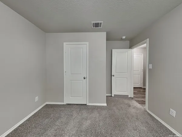 $1,369 | 8525 Amistad Cove, Converse, TX 78109