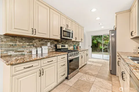 $930,000 | 10758 Ashworth Avenue North, Seattle, WA 98133