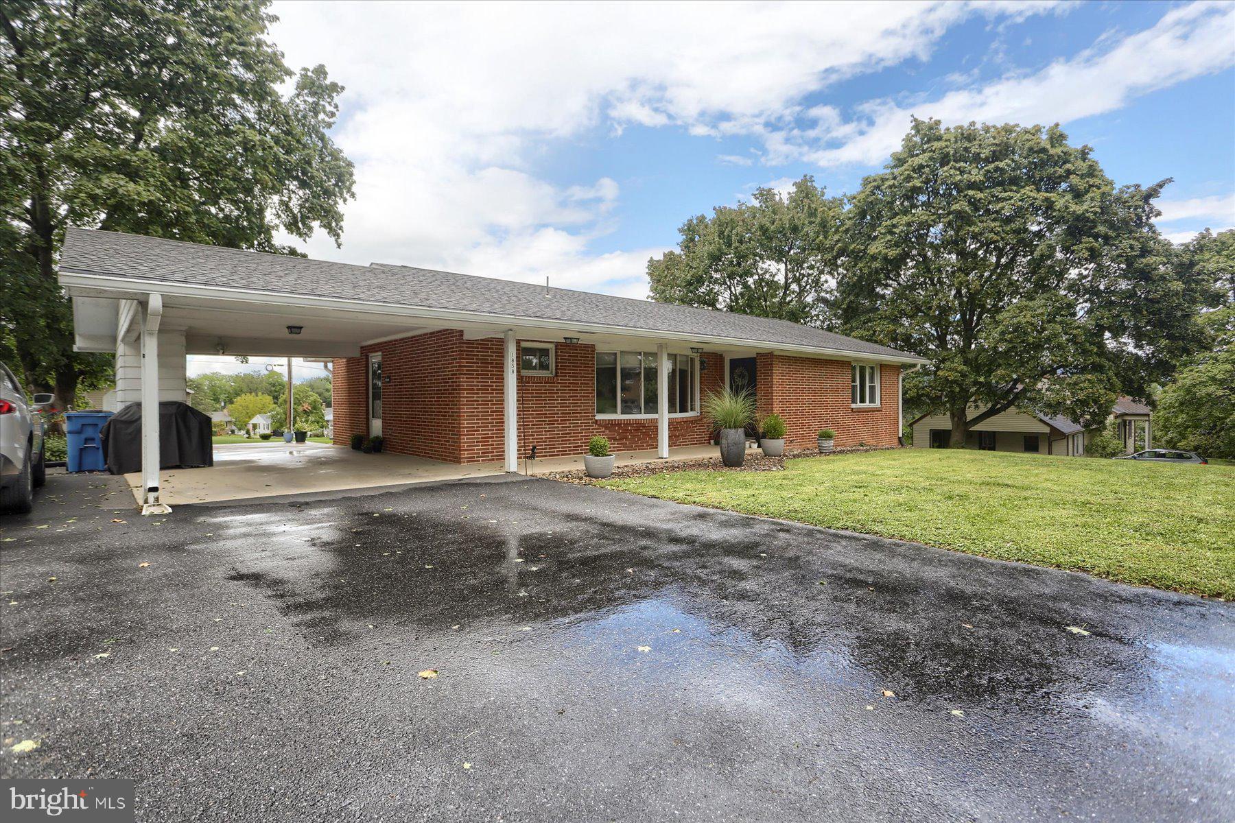 1858 Spring Road Carlisle, PA 17013 - Photo 2 of 32 Gallery Image 2