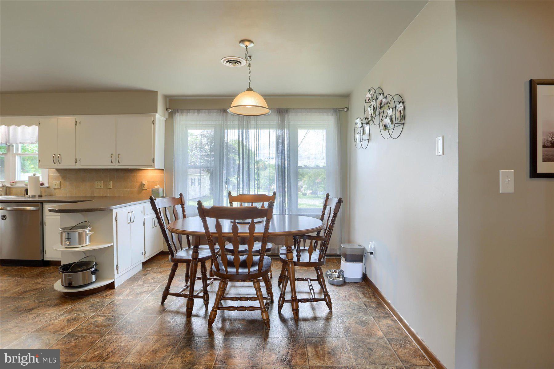 1858 Spring Road Carlisle, PA 17013 - Photo 7 of 32 Gallery Image 7