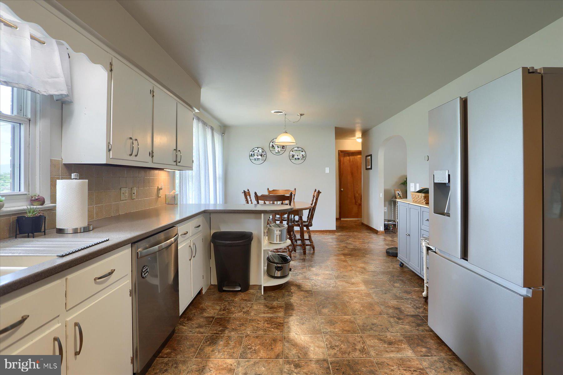 1858 Spring Road Carlisle, PA 17013 - Photo 10 of 32 Gallery Image 10