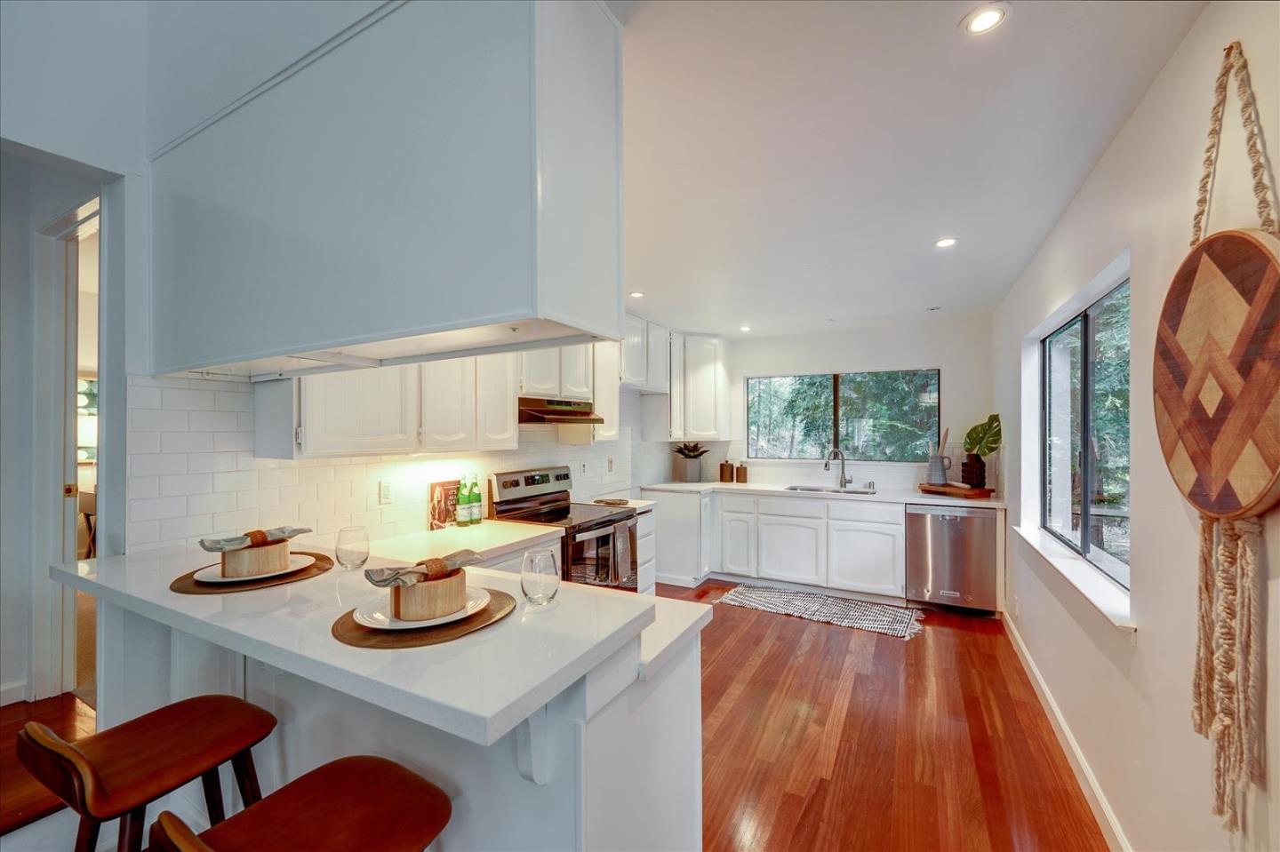 386 Spring Hollow Road Los Gatos, CA 95033 - Photo 4 of 48 Gallery Image 4
