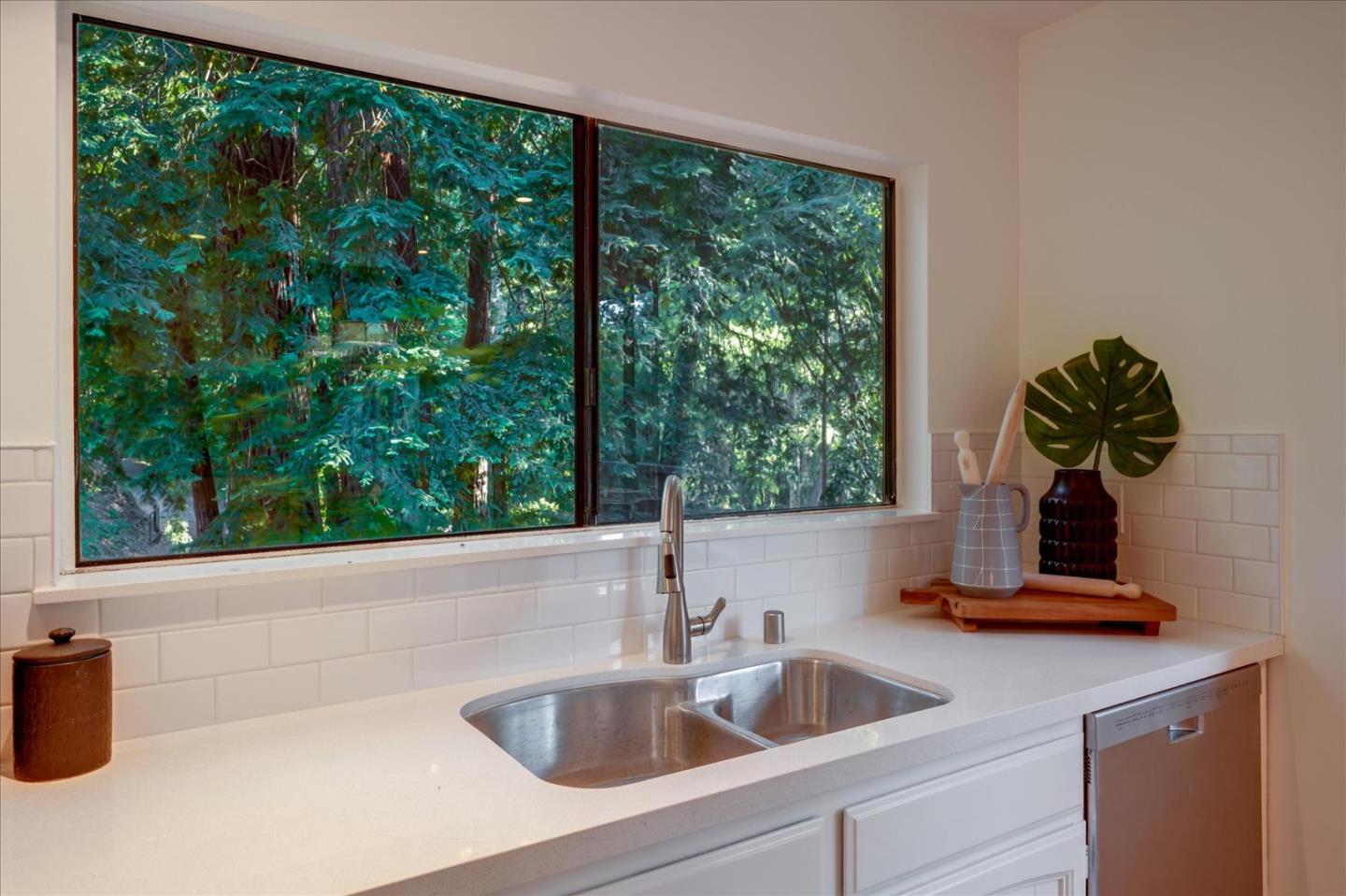 386 Spring Hollow Road Los Gatos, CA 95033 - Photo 8 of 48 Gallery Image 8