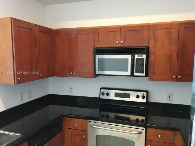 $3,300 | 1723 Southwest 2nd Avenue, Unit P08, Miami, FL 33129