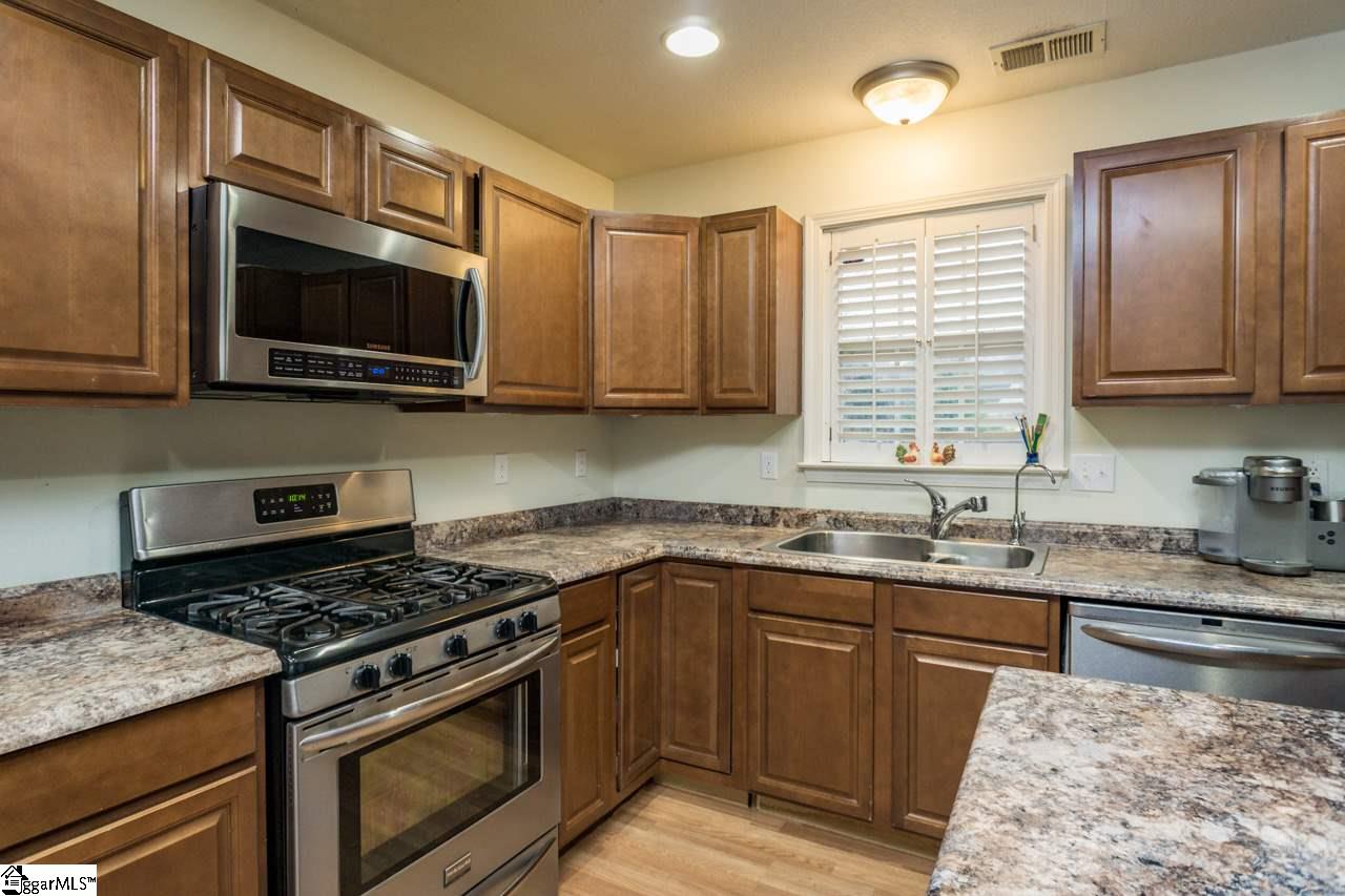 2 Hartman Road Greer, SC 29651 - Photo 8 of 34