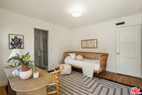 $1,249,000 | 5700 Fallsgrove Street, Los Angeles, CA 90016