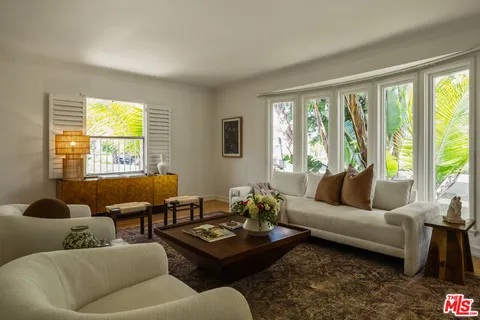 $1,249,000 | 5700 Fallsgrove Street, Los Angeles, CA 90016