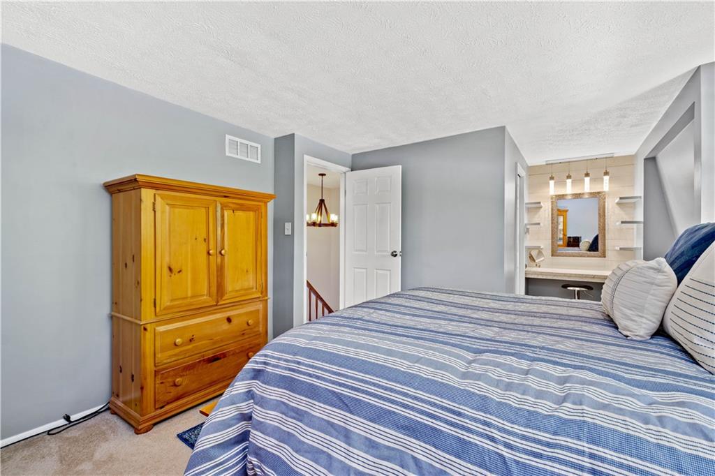 2505 Hunting Ridge Trail Bridgeville, PA 15017 - Photo 13 of 25 Gallery Image 13