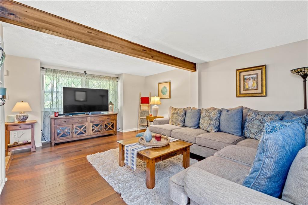 2505 Hunting Ridge Trail Bridgeville, PA 15017 - Photo 4 of 25 Gallery Image 4