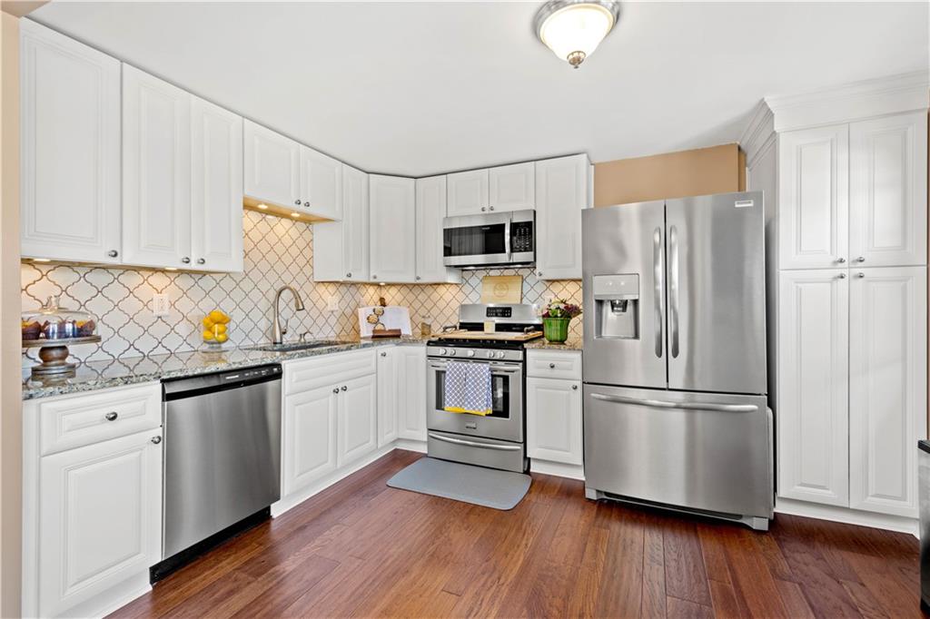 2505 Hunting Ridge Trail Bridgeville, PA 15017 - Photo 6 of 25 Gallery Image 6