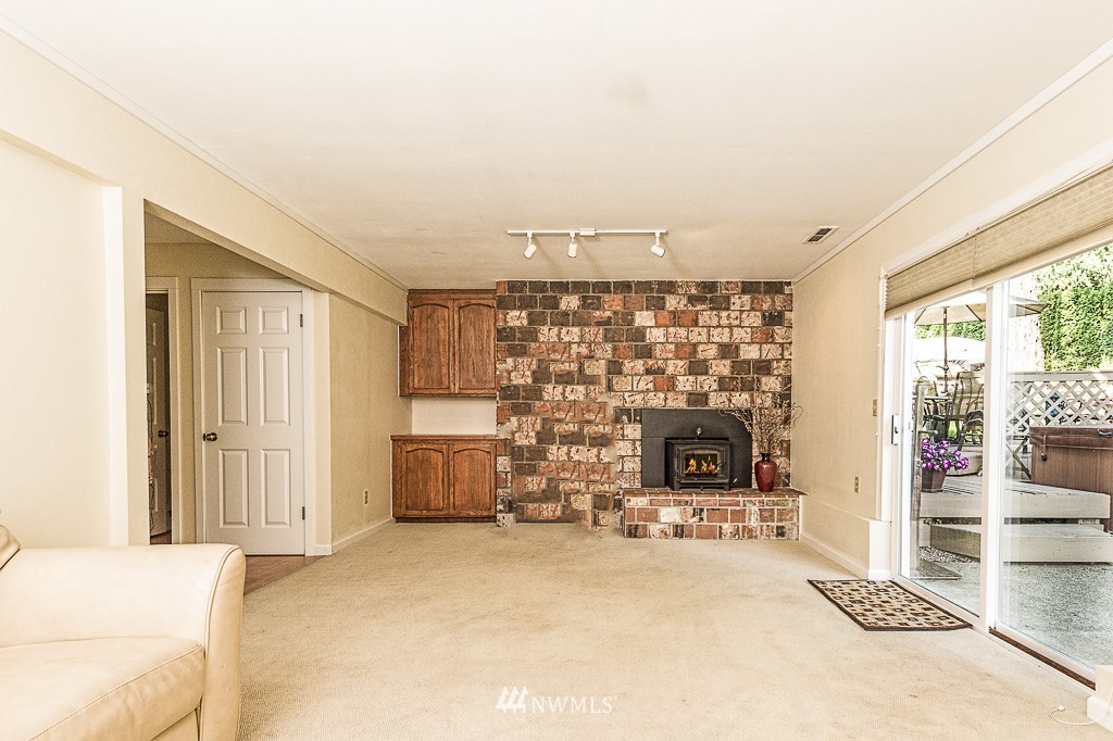 1223 204th Place Southeast Bothell, WA 98012 - Photo 16 of 20 Gallery Image 16