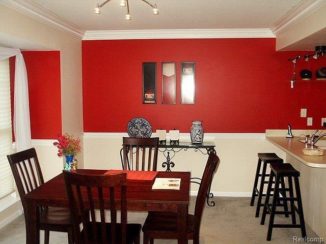 1695 Huntington Park, Unit 35 Rochester, MI 48309 - Photo 12 of 20 Dining Area