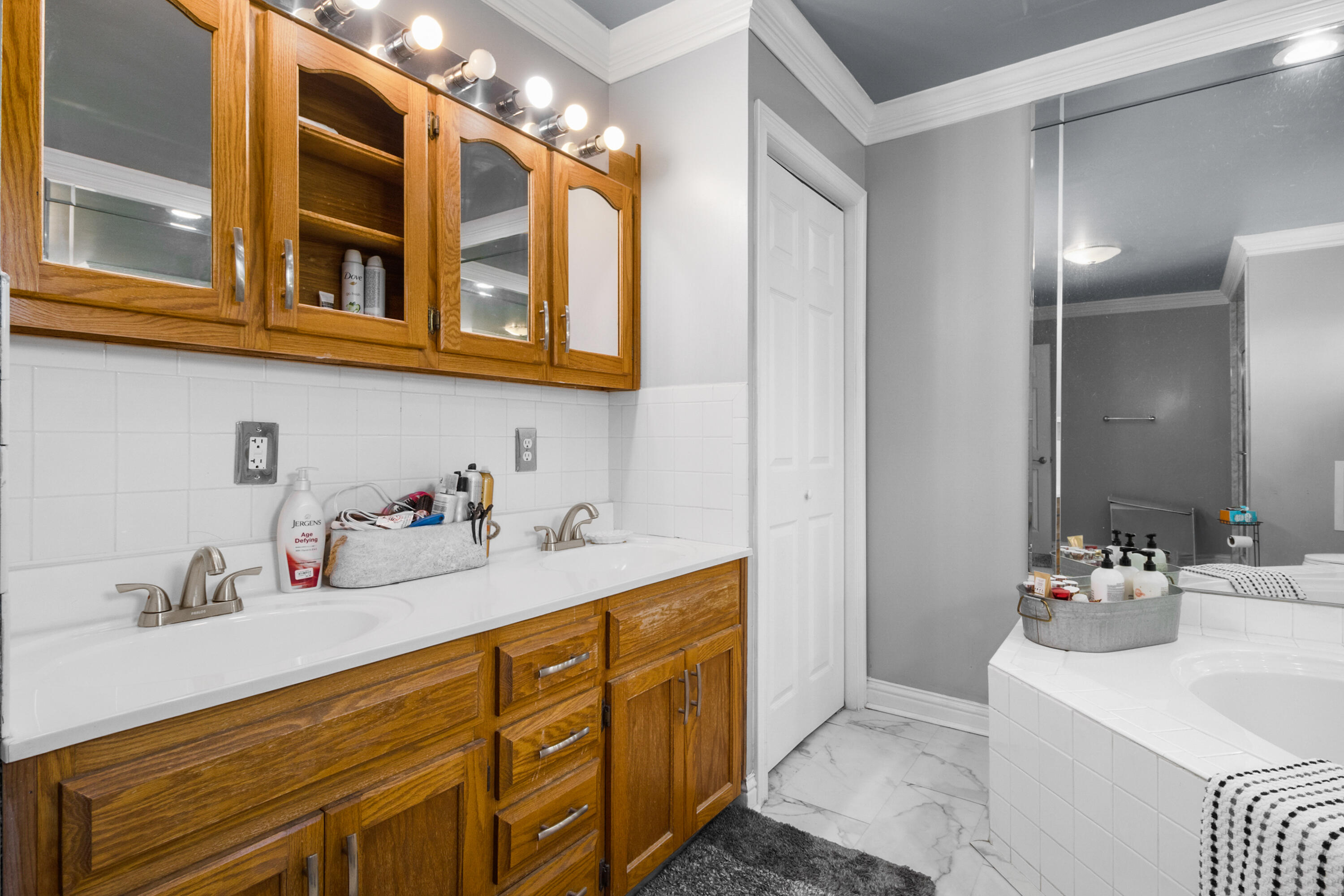 11031 Highway 421 Tyner, KY 40486 - Photo 20 of 40 Primary Bath