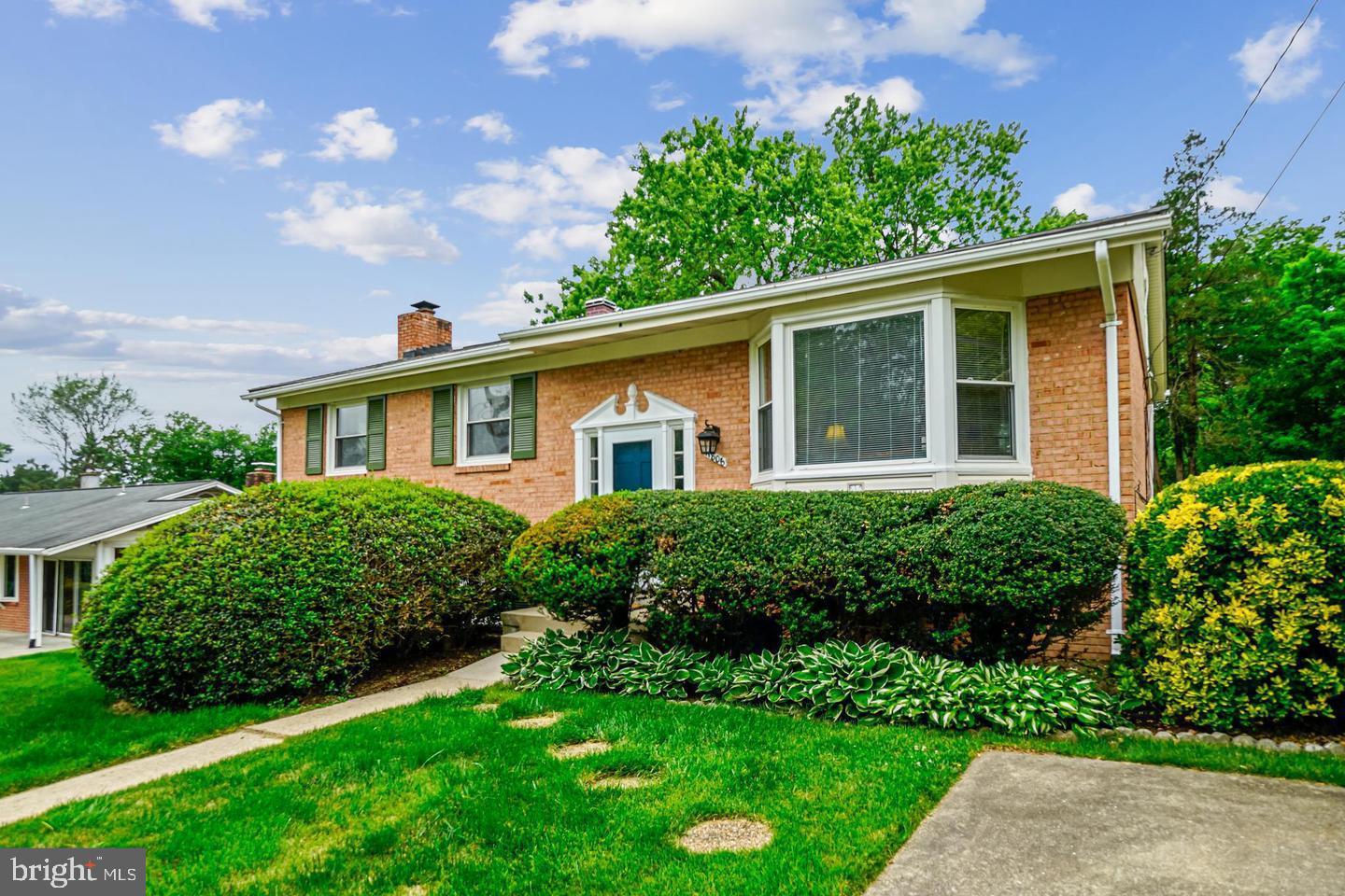 11806 Seven Locks Road Potomac, MD 20854 - Photo 1 of 8