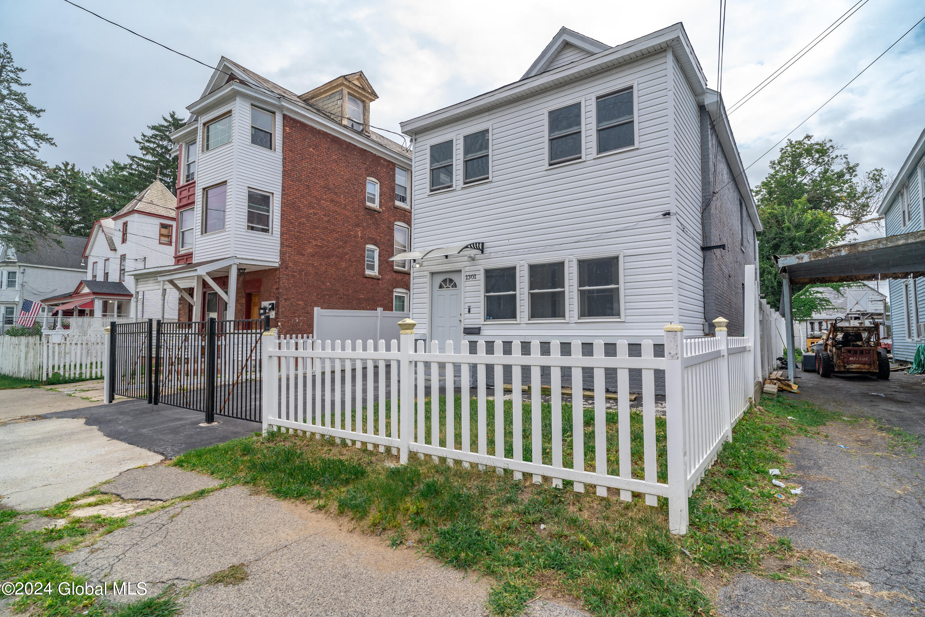 1301 3rd Avenue Schenectady, NY 12303 - Photo 2 of 38 32-1301 3RD AVE-38