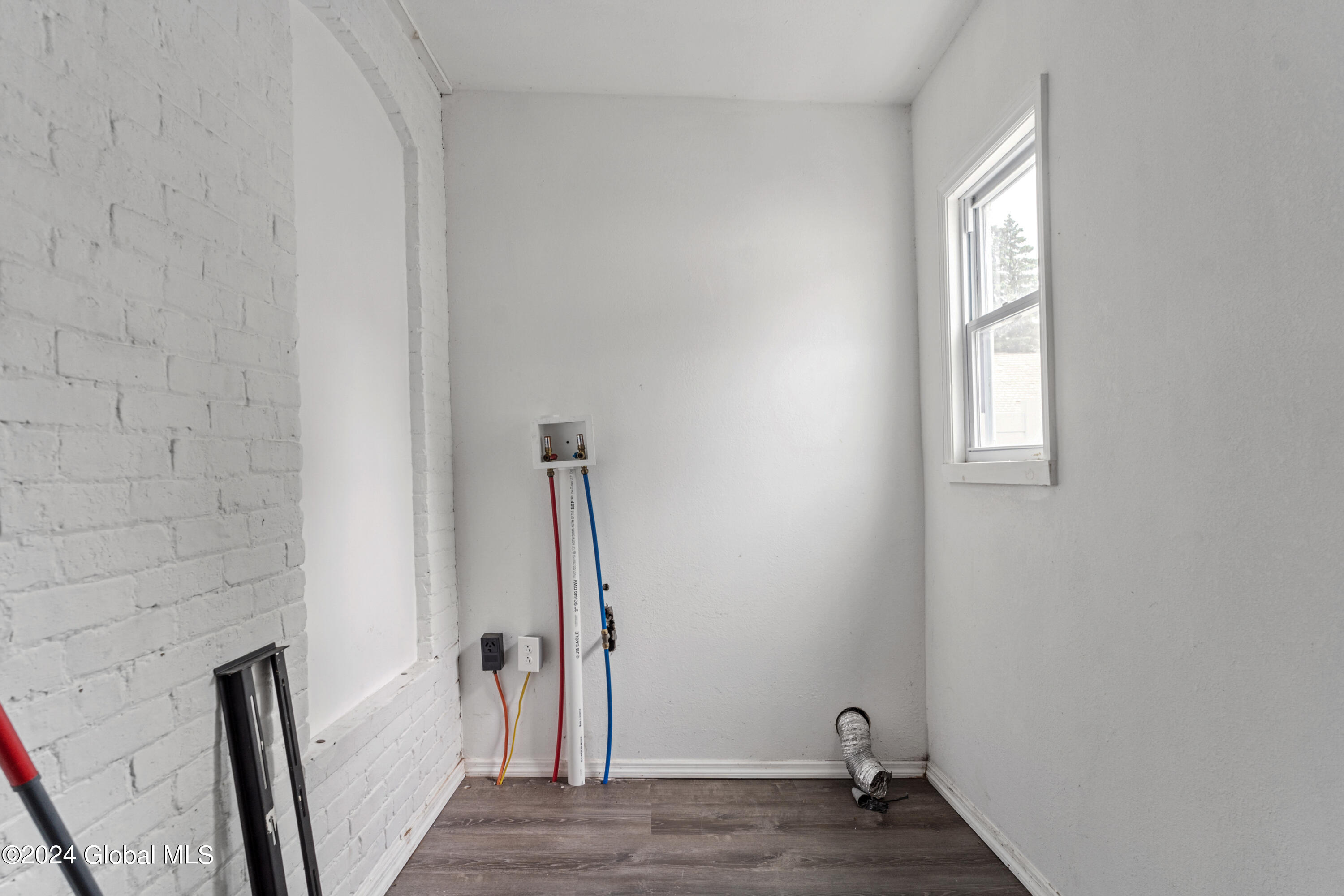 1301 3rd Avenue Schenectady, NY 12303 - Photo 25 of 38 21-1301 3RD AVE-28