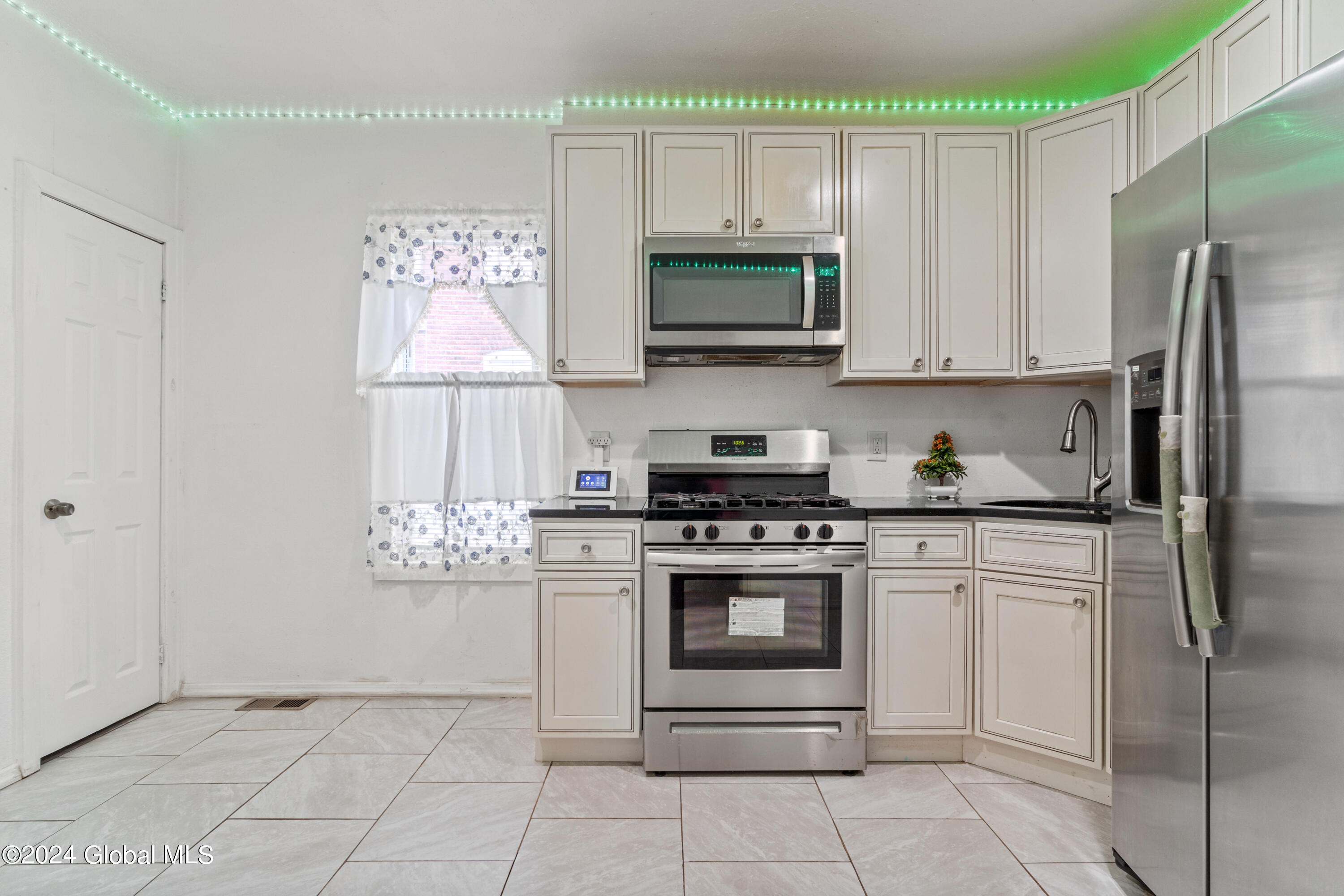 1301 3rd Avenue Schenectady, NY 12303 - Photo 28 of 38 34-1301 3RD AVE-5