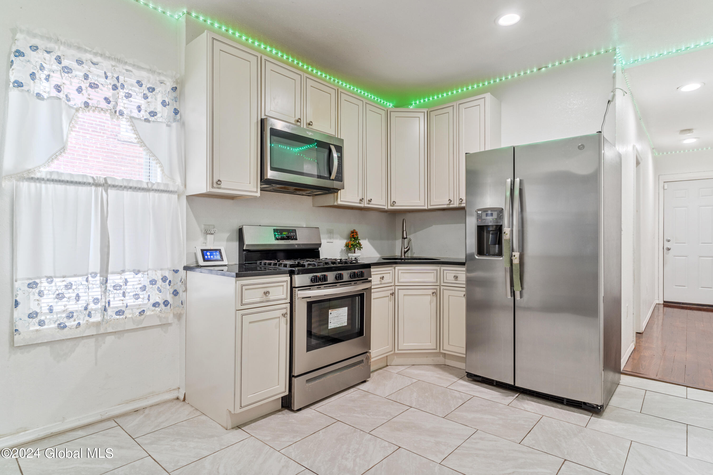 1301 3rd Avenue Schenectady, NY 12303 - Photo 29 of 38 35-1301 3RD AVE-6