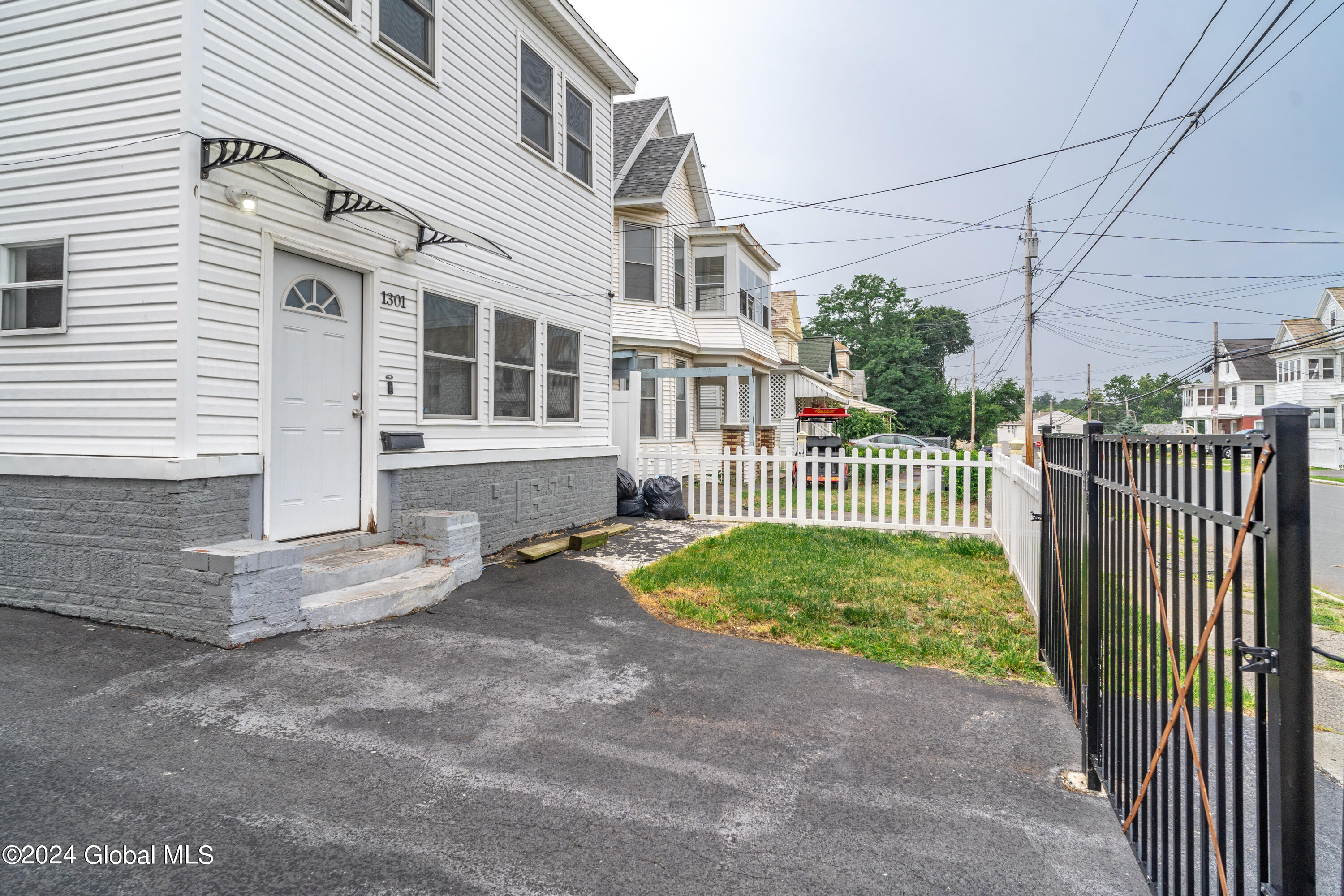 1301 3rd Avenue Schenectady, NY 12303 - Photo 36 of 38 28-1301 3RD AVE-34