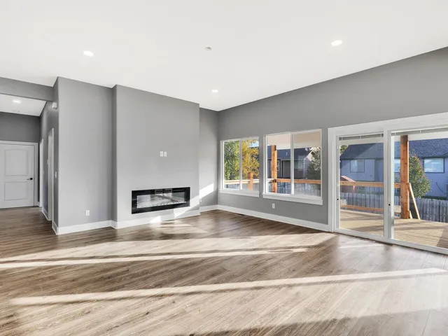 $349,000 | 647 East Sprucewood Court, Park City, KS 67147