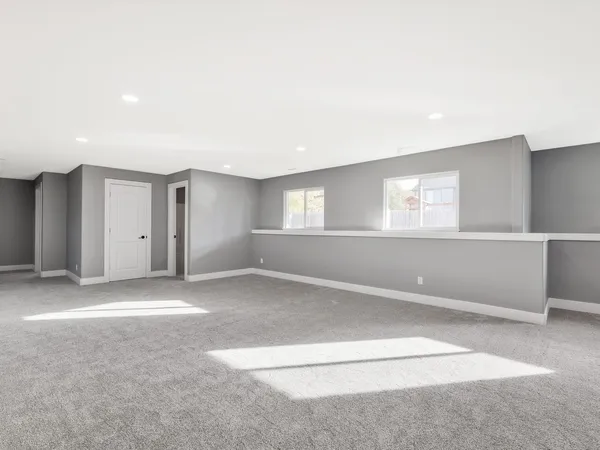 $349,000 | 647 East Sprucewood Court, Park City, KS 67147