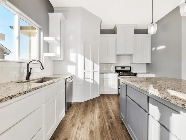 $349,000 | 647 East Sprucewood Court, Park City, KS 67147