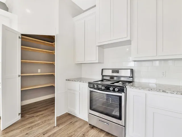 $349,000 | 647 East Sprucewood Court, Park City, KS 67147