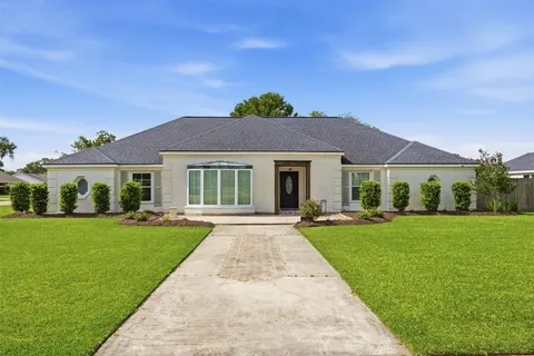 $377,000 | 1301 Westmoreland Street, Lake Charles, LA 70605