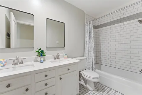 $377,000 | 1301 Westmoreland Street, Lake Charles, LA 70605