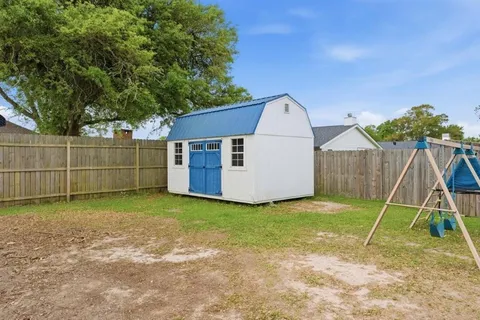 $377,000 | 1301 Westmoreland Street, Lake Charles, LA 70605