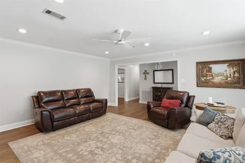 $377,000 | 1301 Westmoreland Street, Lake Charles, LA 70605