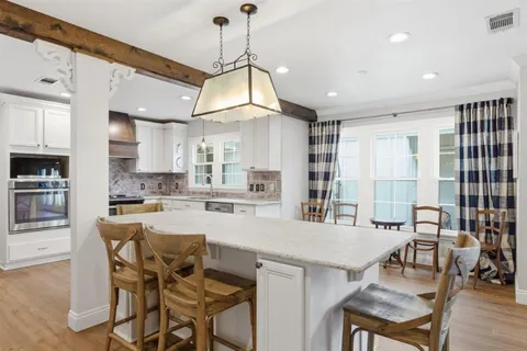 $377,000 | 1301 Westmoreland Street, Lake Charles, LA 70605