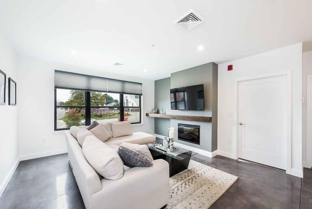 1 Brook Road, Unit 216 Quincy, MA 02169 - Photo 4 of 19 Gallery Image 4
