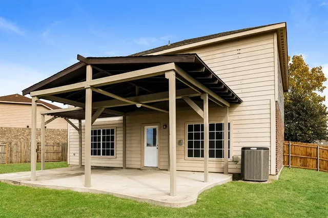 $2,540 | 128 Dodge City Court, Newark, TX 76071