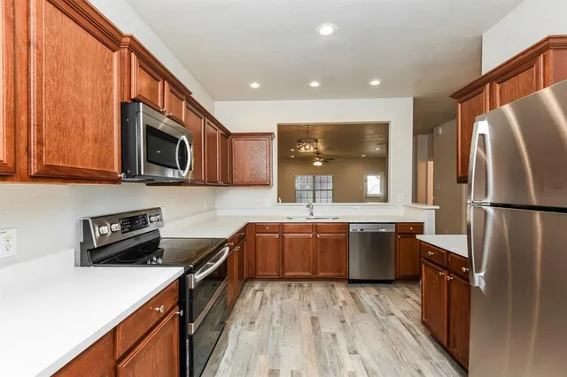 $2,540 | 128 Dodge City Court, Newark, TX 76071